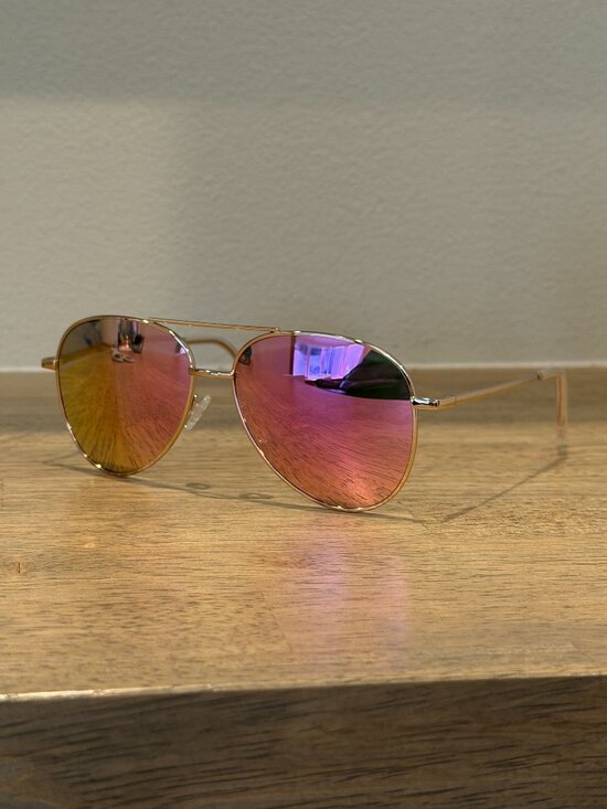 Peepers Accessories - Peepers Gold Aviator Sunglasses +2.00 Reading Glasses OS